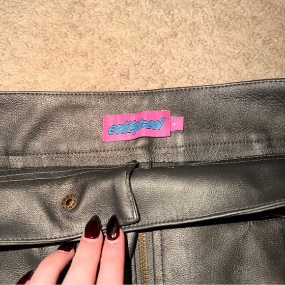 Edikted Metallic Gray Mini Skirt - Picture 3 of 3